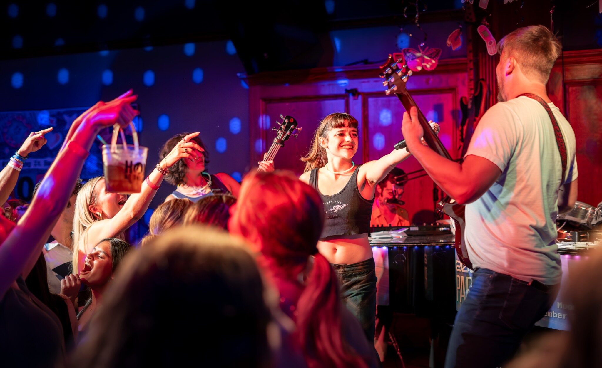 Live band performing for guests during Pittsburgh Happy Hour at Howl at the Moon.